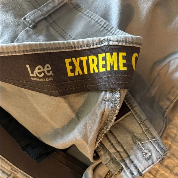 3 pack Men's lee extreme flex Comfort Chino Shorts - Light Gray 44 waist - Picture 3 of 5